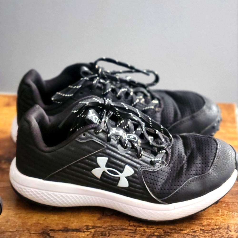 Boys Under Armour Turf Baseball Cleats 4.5